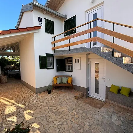 House Roza * Трогір