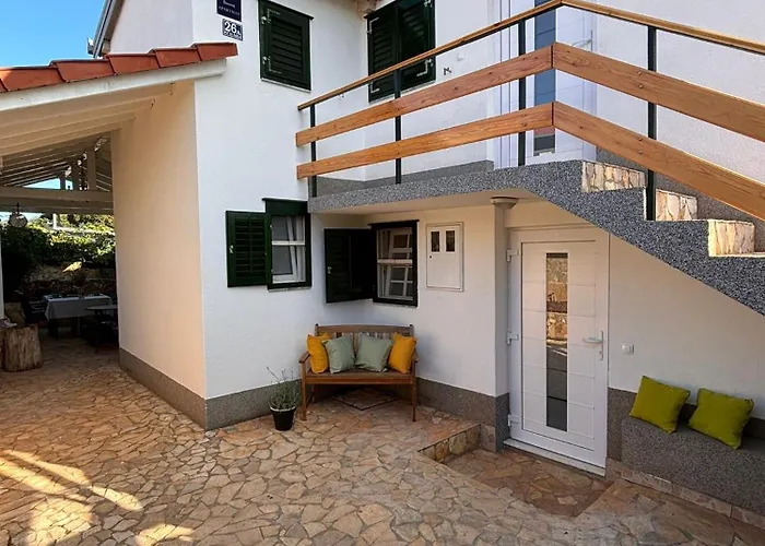 House Roza * Трогір