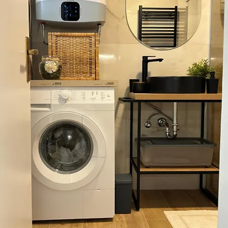 House Roza بيت للعطل