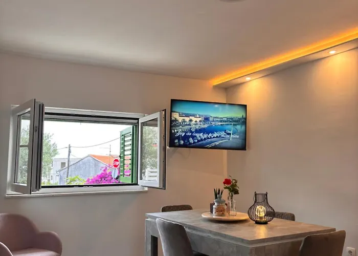 Σπίτι διακοπών House Roza Τρογκίρ