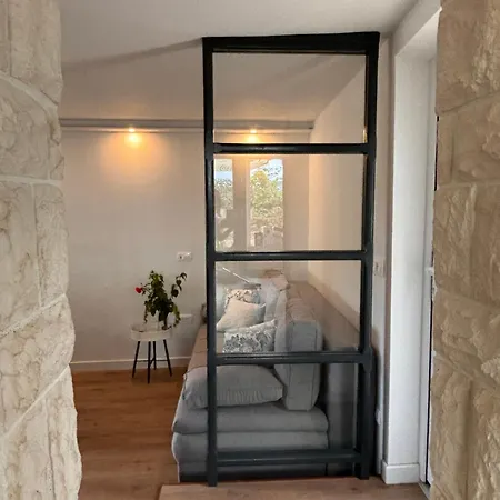 House Roza 트로기르